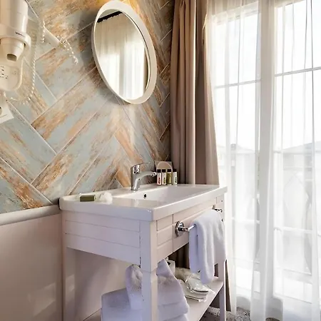 777 Adults Only Bed & Breakfast Alaçatı